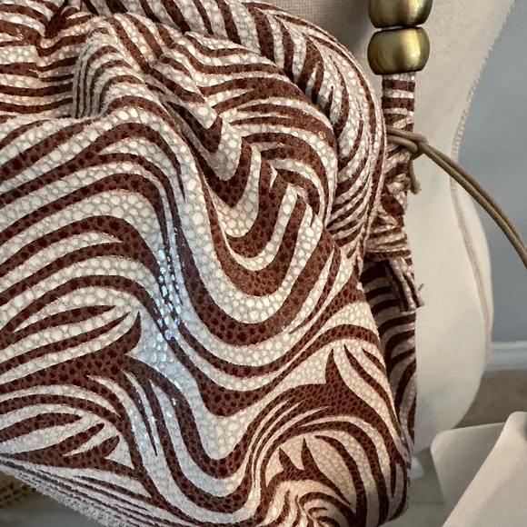 Hobo Adalyn small frame crossbody NWT - Picture 2 of 9